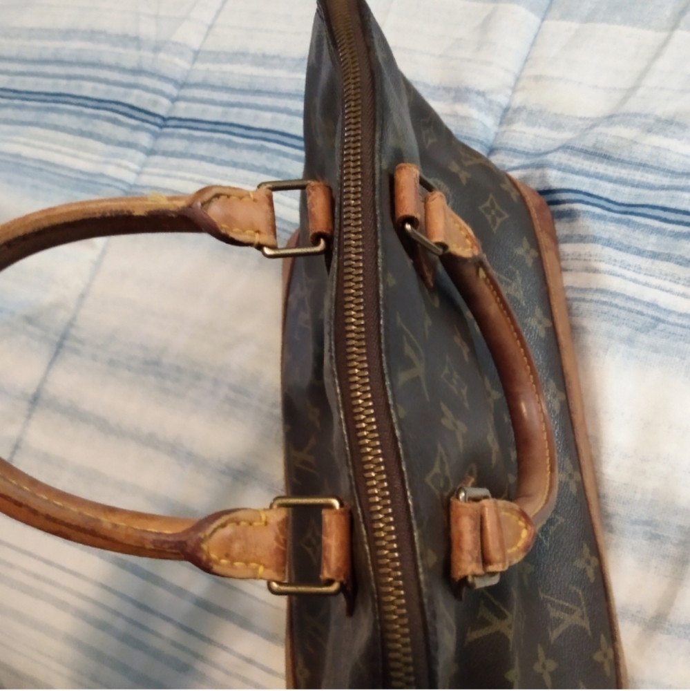 Louis Vuitton Brown Monogram Handbag - Picture 8 of 16